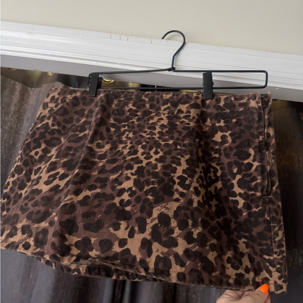 Abercrombie & Fitch cheetah print mini skirt